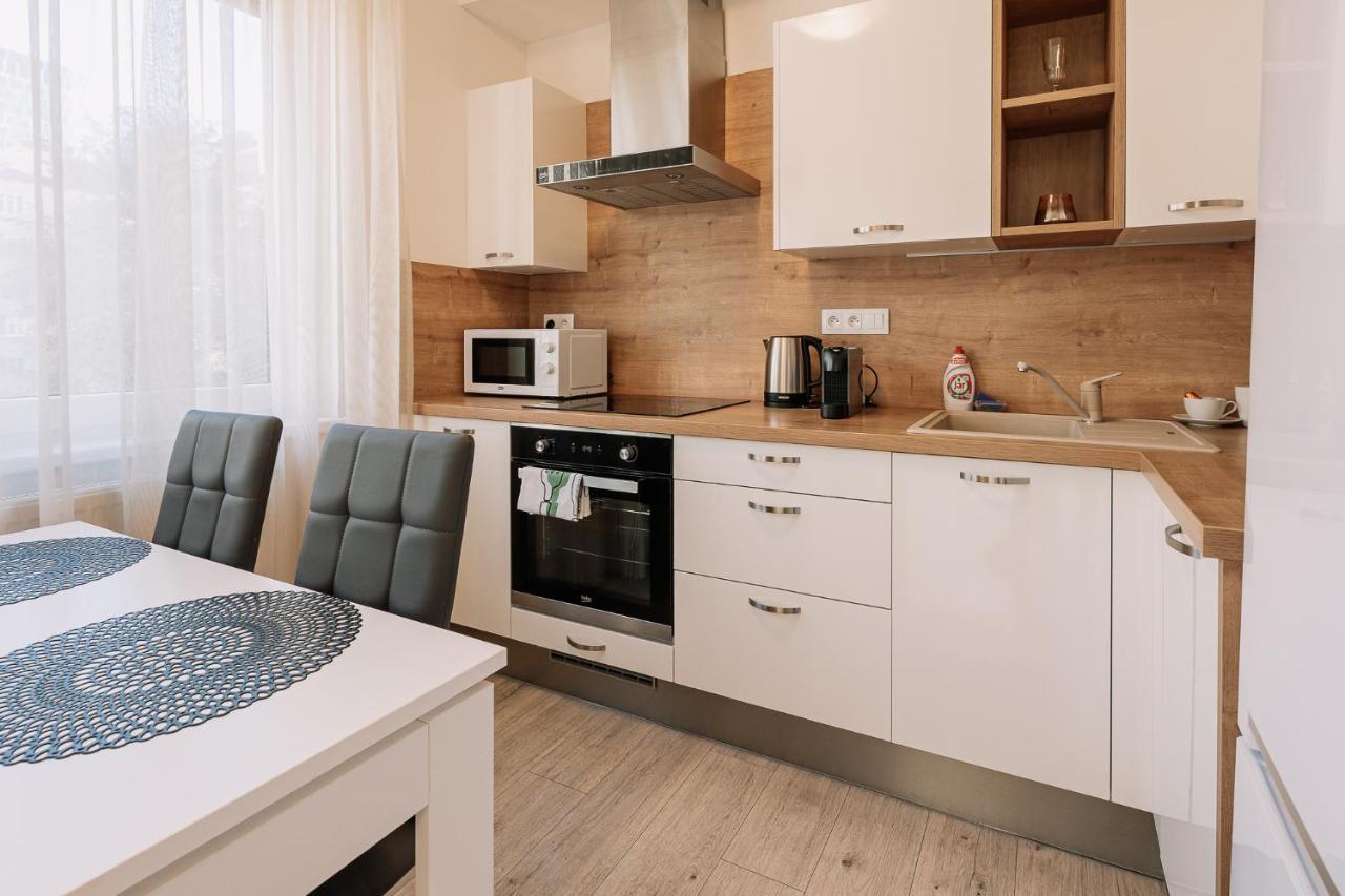 Skau 2 Old Town Family & Business Apartment 2 Floor Free Parking Bratislava Dış mekan fotoğraf