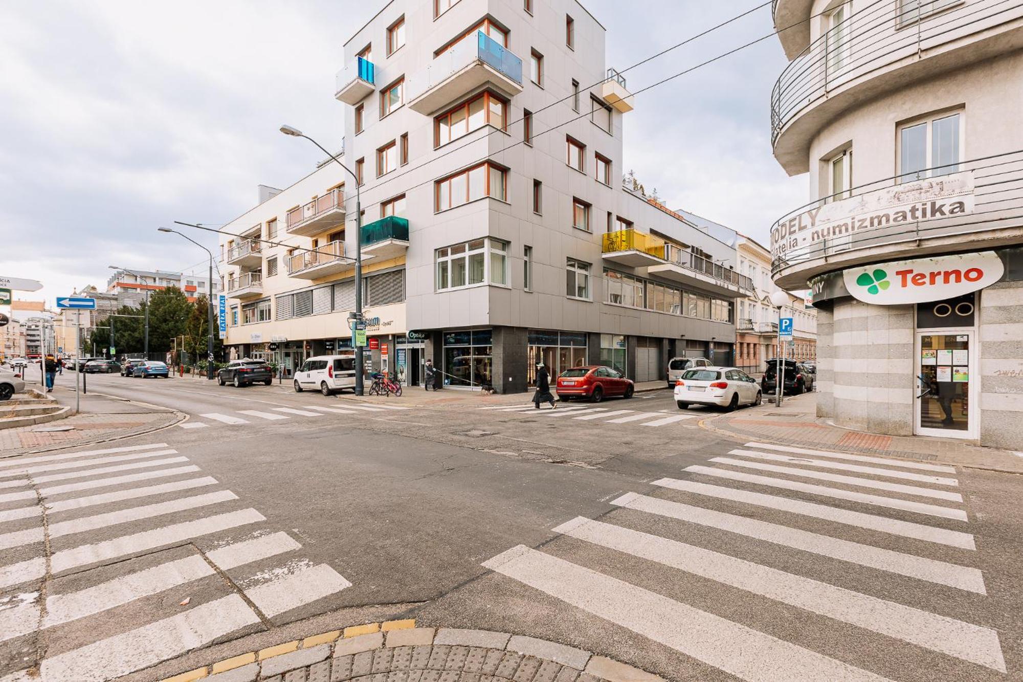 Skau 2 Old Town Family & Business Apartment 2 Floor Free Parking Bratislava Dış mekan fotoğraf